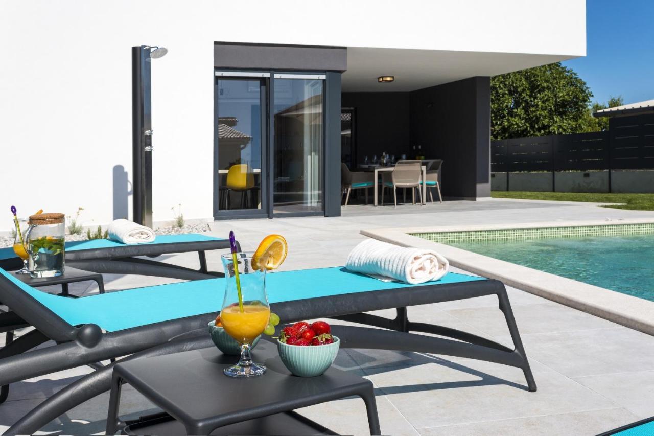 Modern 3-Bedroom Villa With A Private Pool Pula Exterior foto